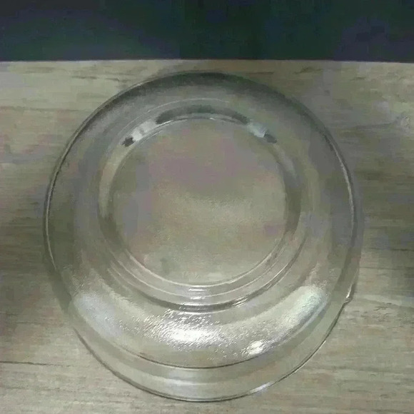 Glass mixing bowl, oven and microwave  safe - Picture 3 of 3